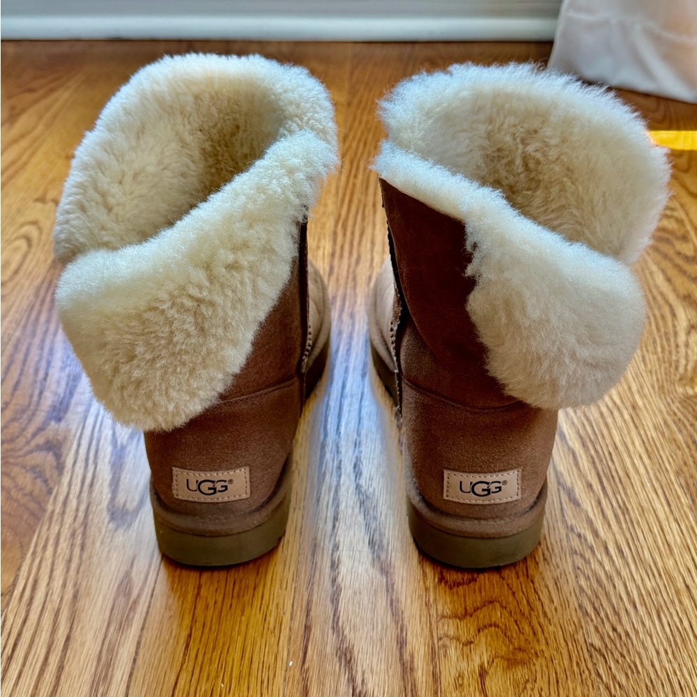 UGG Tan and Cream Shearling Boots Size 9